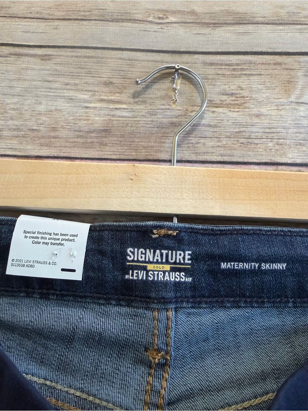 Signature By Levi Strauss Baby Bump Skinny Jeans Dark Wash Maternity Size XS NWT - Picture 4 of 7